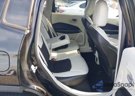 2018 Jeep Compass Sun And Wheel Fwd из США, поврежденный, VIN 3C4NJCBB7JT461574